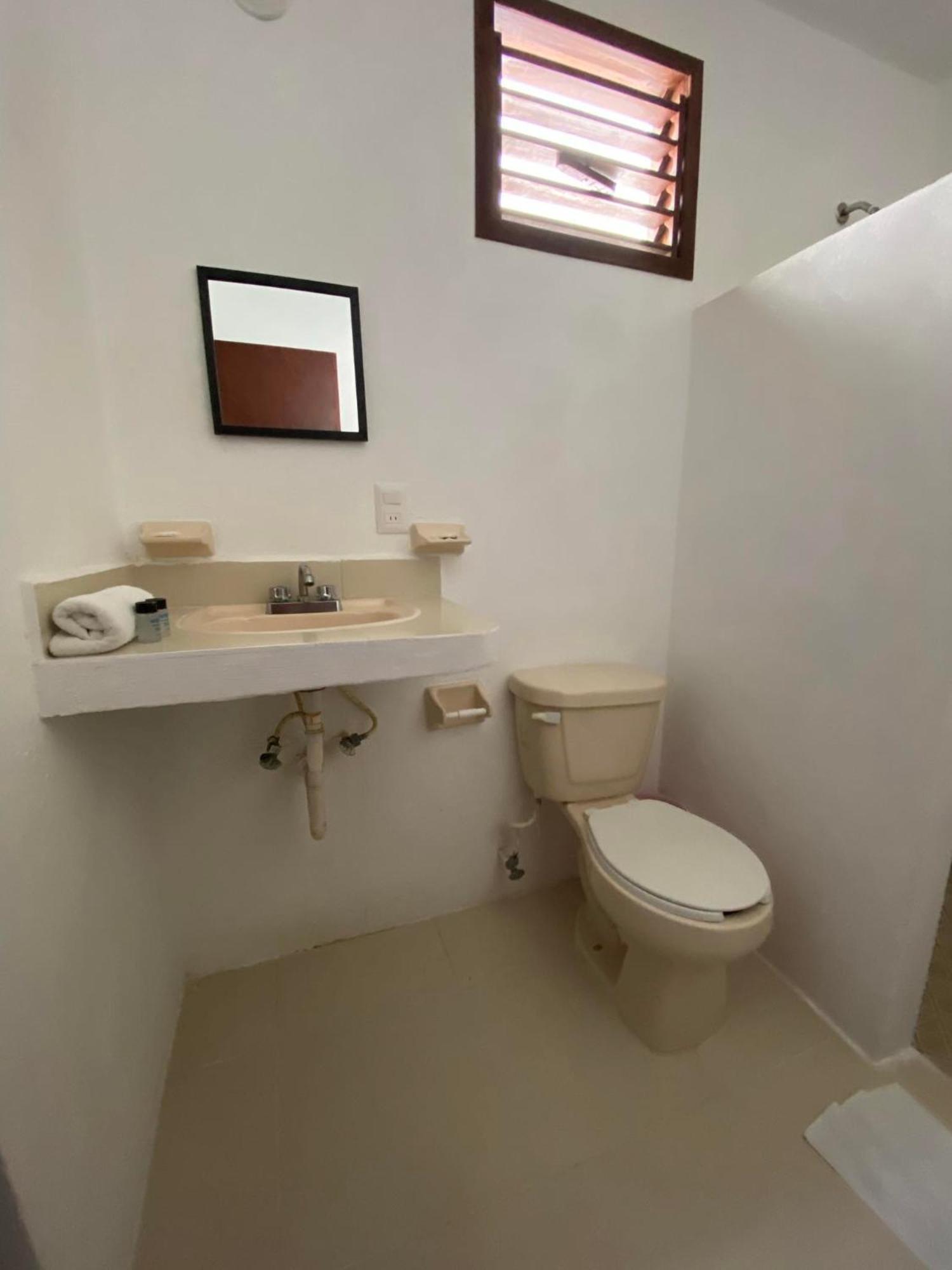 Casa Victor Avila Isla Holbox Exterior photo